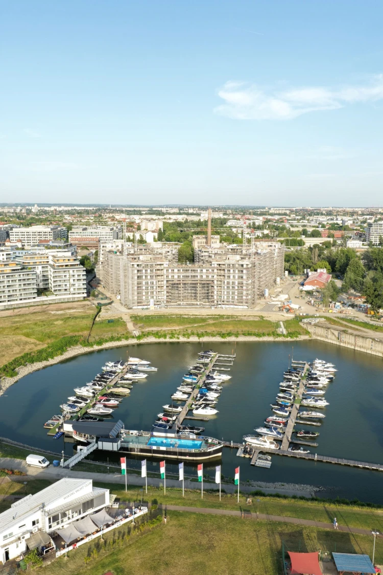 Elit otthon, ahol összeér a város ritmusa és a vízpart nyugalma_2