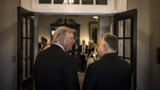 Bloomberg: Találgatják a befektetők, miért kell Orbánnak a védőpajzs