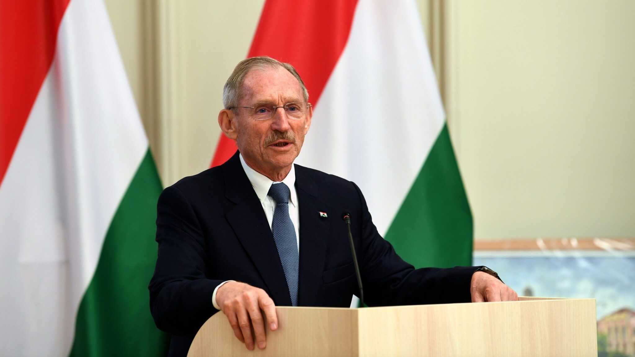 Kötelező biztosítás nélkül furikázhatott az egyik volt miniszter