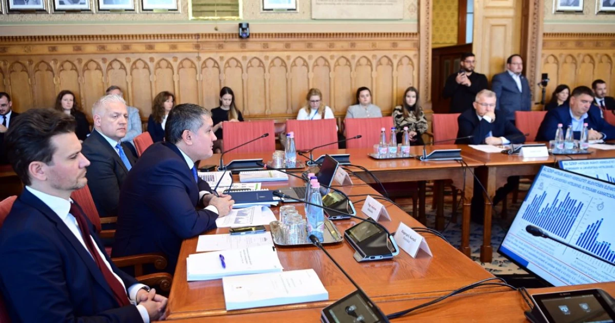 Ők az álláshalmozók, akik Nagy Mártonnál is többet keresnek a gazdasági tárcánál