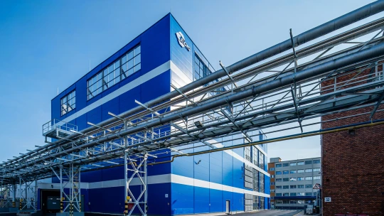 30 milliárdból épített új gyárat egy globálisan piacvezető terméknek ez a több mint százéves magyar cég