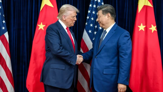 Jókora dicsérettel kezdte pekingi látogatását Trump, pedig bőven akad feszültségből a Kína-USA tárgyalásokon