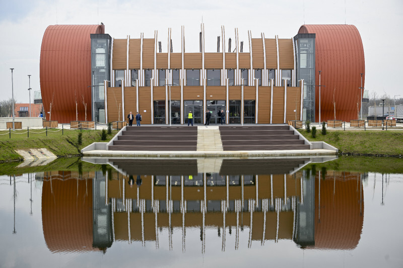 Kidobott milliárdok: így teljesít a karcagi Sámándob