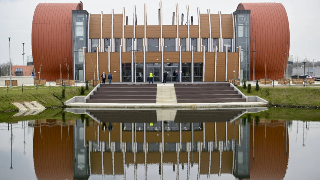 Kidobott milliárdok: így teljesít a karcagi Sámándob