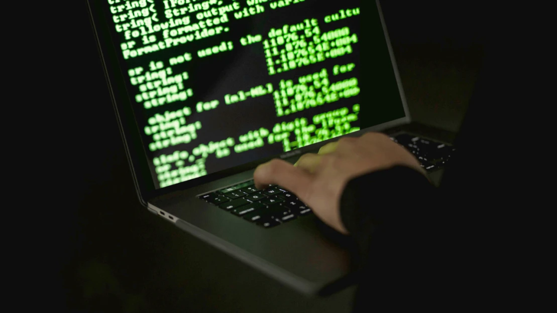 Jön az online vásárlás legveszélyesebb időszaka. 10 trükk, amivel a csalók megpróbálnak lehúzni