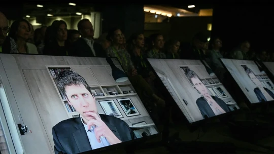 Akit zseninek tartanak, annak sok mindent elnézünk – Sam Altmannak még azt is, hogy betolt 1400 milliárd dollárt a rulett asztalra