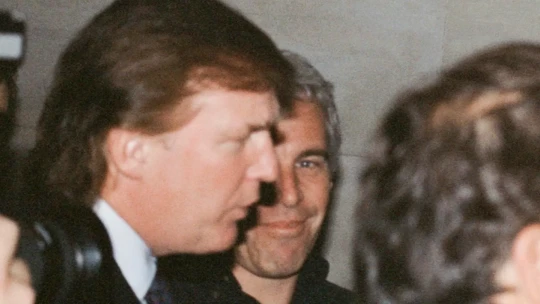Epstein-akták: már csak Trump aláírása hiányzik a nyilvánosságra hozatalhoz