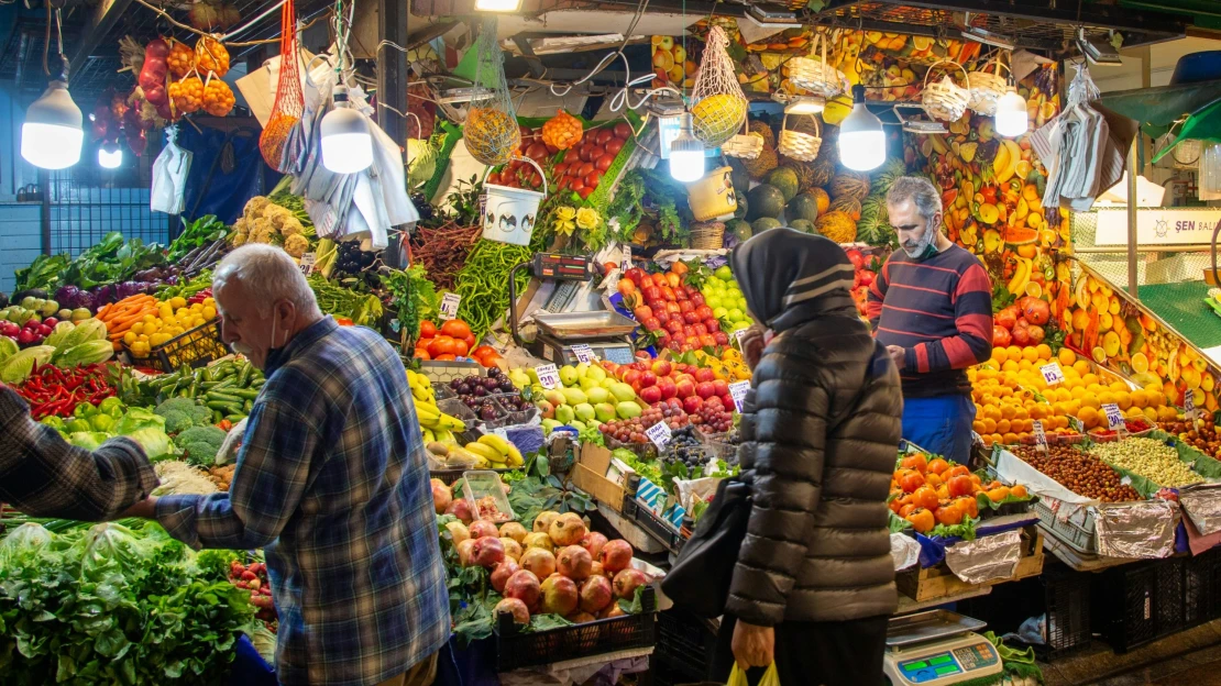 Kína eldöntötte, megcsinálta, most pedig ül az eladatlan készleteken – ki nem találnád, melyik piac ez