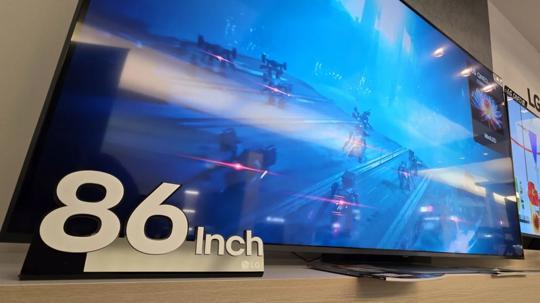 Bárki vehet akkora tévét, ami beborítja a fél falat: eljött az olcsó óriások kora