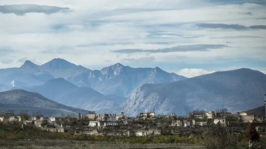 Tízmilliárdok mennek Magyarországról egy távoli azeri szellemfaluba
