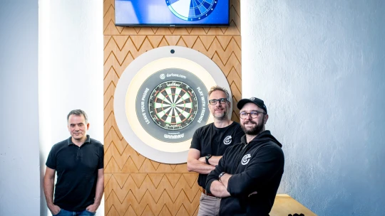 Magyar dartstábla a világsztárok klubjában – a Dartsee csendes világsikere
