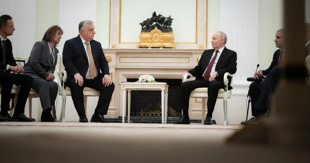 Fokozódik a tolmácsbotrány, feszültség és lemondás Orbán moszkvai fordítója miatt