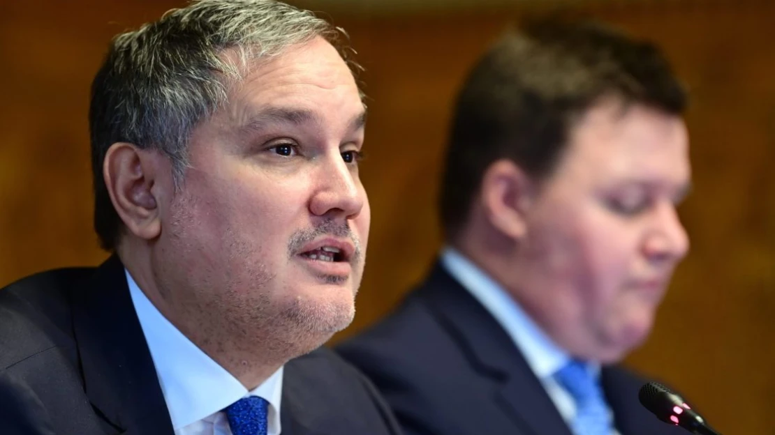 Az MNB kiszámolta, mit jelent a költségvetés számára a választási osztogatás