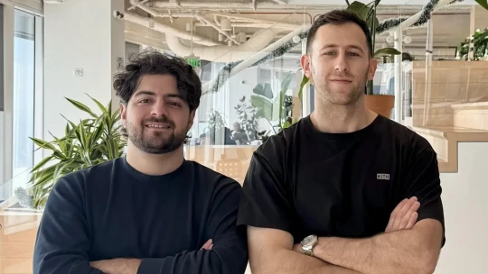 Egyre több a hamis jelentkező a munkapiacon, új iparág épül a csalásokra