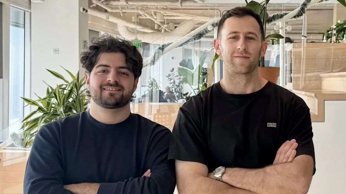 Egyre több a hamis jelentkező a munkapiacon, új iparág épül a csalásokra