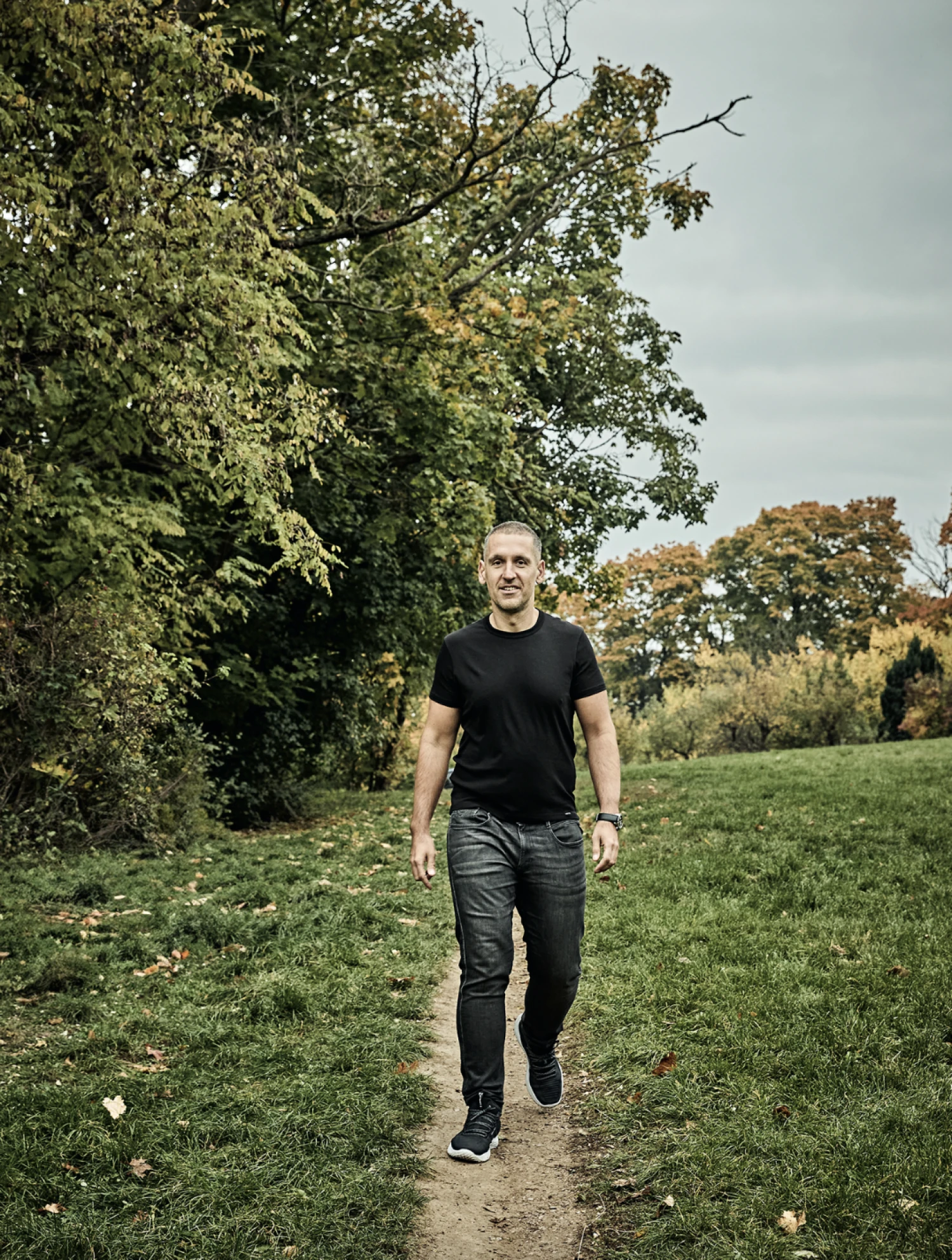 Mobiltelefonokkal kezdte, aztán vidékről építette fel Európa egyik vezető e-kereskedelmi cégét: Mr. Notino tanulságos története