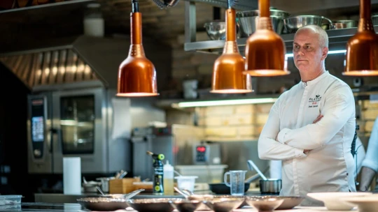 Hiába mondták neki, hogy vidéken nem úgy megy mint Budán, mégis megcsinálta – Michelin-csillag lett a jutalma