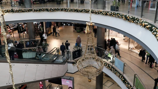 Mennyből a filléres angyal: a 340 milliárdos ünnepi költés minden tizedik forintja a kínai ajándékverzumban landolhat