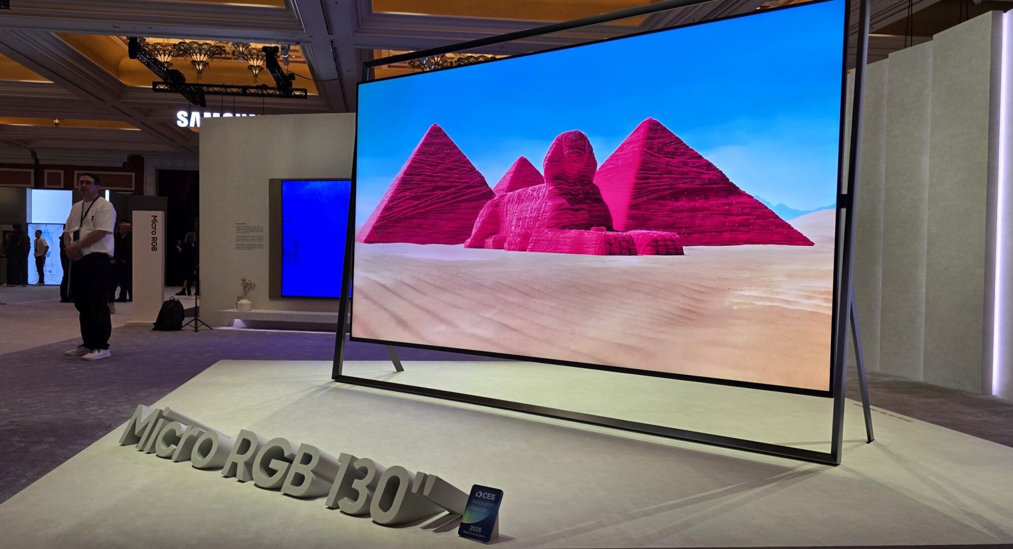 Ilyen lesz a tévé jövője az iparág ura szerint: visszatér a 3D, de már szemüveg nélkül?