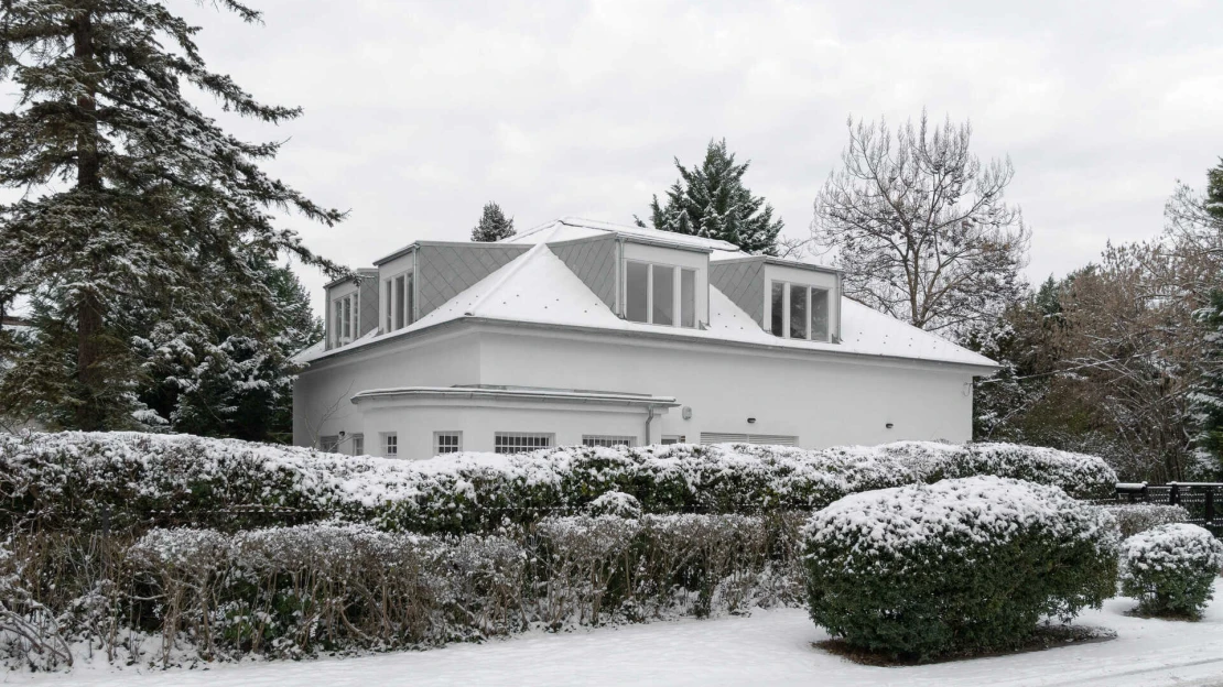 Példátlan összefogással épült Esterházy Péter egykori otthonából irodalmi központ