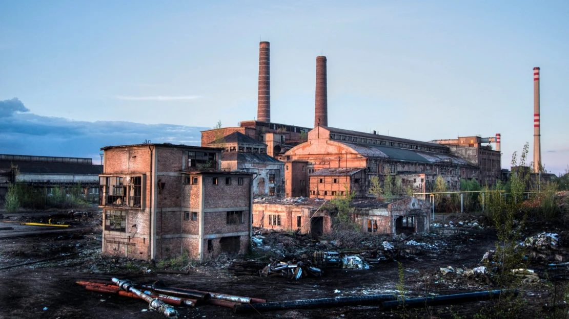 Milliárdokat juttat ingatlanvásárlásra a kormány egy településnek