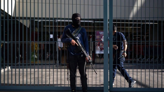 Katonák az utcákon, újságírók őrizetben és paranoia a kormányban is – ilyen most Venezuela