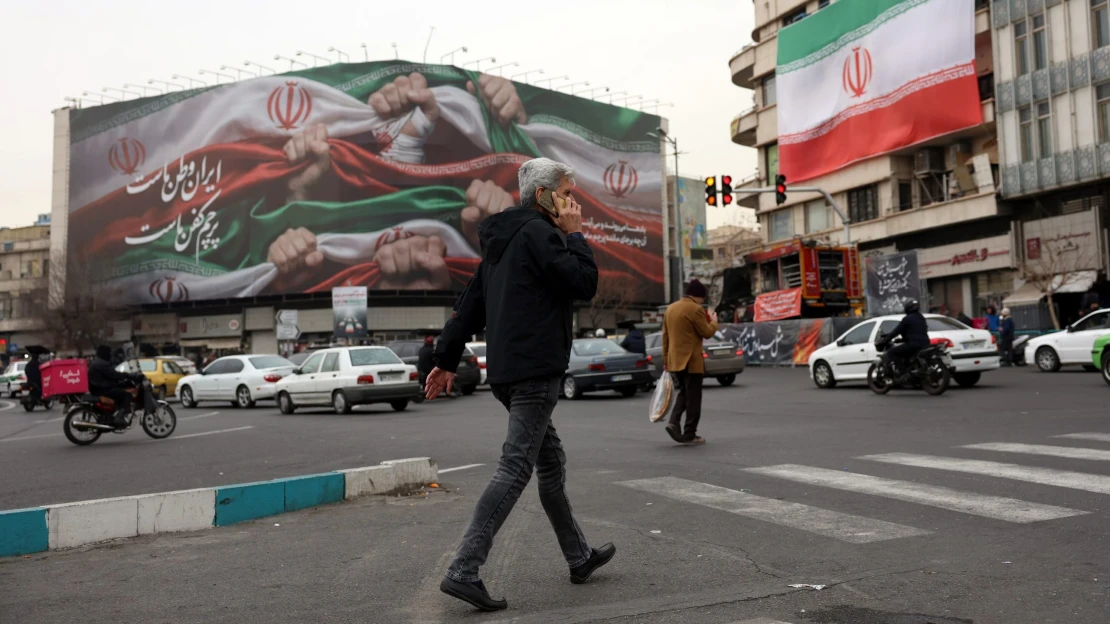 Eszkalálódó helyzet a Közel-Keleten: iráni fenyegetés után kivonuló amerikaiak