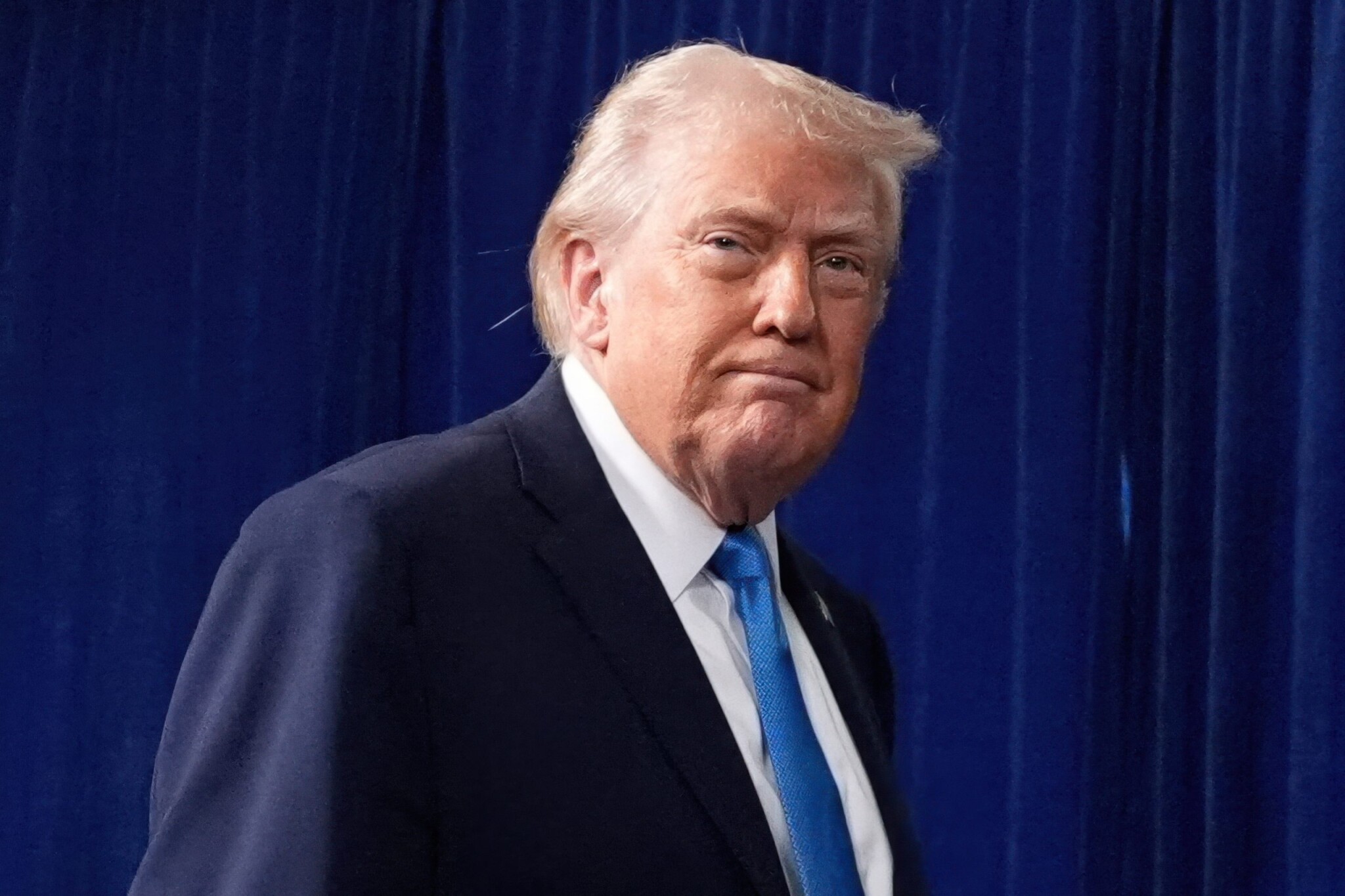 Az utolsó pillanatban fújta le az új vámok kivetését Donald Trump