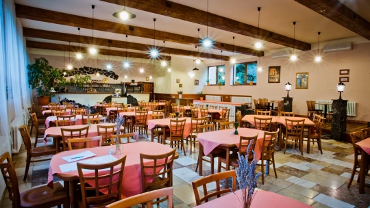 Nagy Márton észrevette, hogy baj van, le is ült összerakni egy csomagot