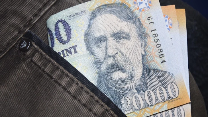 Szénné gyúrta magát a forint, jöhet a véráldozatokat követelő izomláz