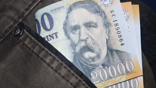 Túl vagyunk forint csúcsán, ez várhat a magyar fizetőeszközre a választás évében