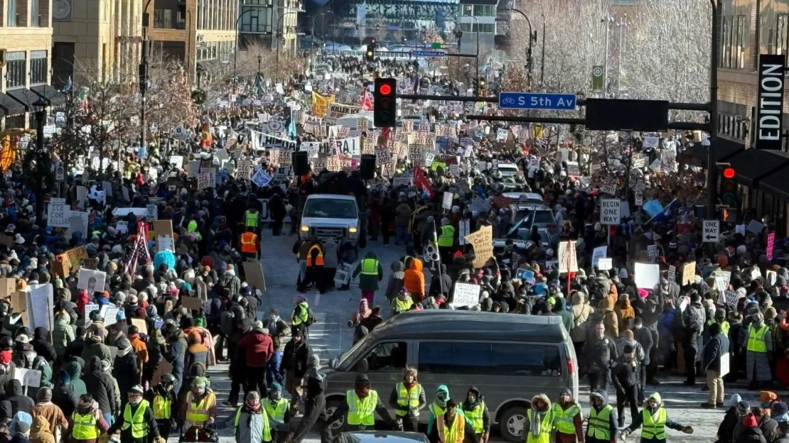Távozik a határőrség vezetője Minneapolisból – tovább dagad a botrány Alex Pretti meggyilkolása miatt