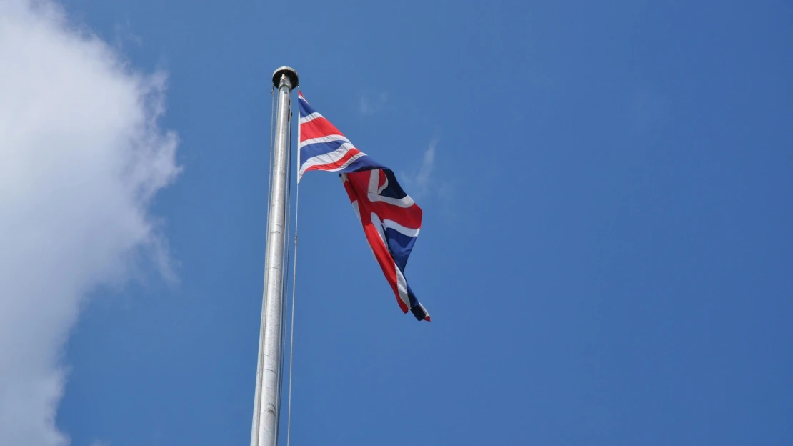 Siralmas adatok: lehet, hogy csak egy darab papír, de a hiánya nem segíti a magyarokat a nyelvtanulásban