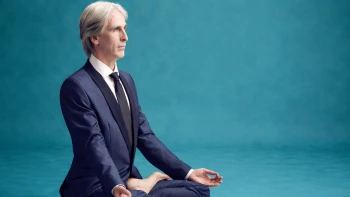 Ha a magyar bankok a profitjuk tizedét a civil szektornak adnák, más világban élnénk – mondja a különc bankár