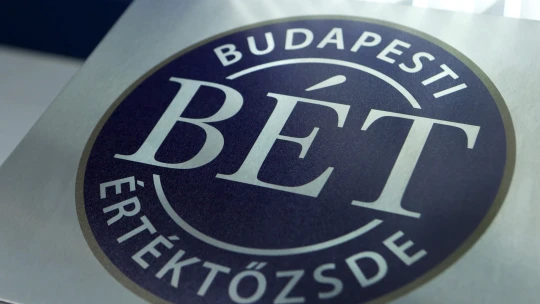 Megzuhant a forint és a magyar részvények, rég láttunk ilyen pánikot a piacon