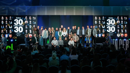 Példaképek a sikeres 30 alattiak között: díjazottak a Forbes Under30 Summit-on