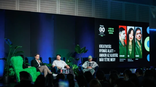 „Nálunk van a mikrofon. Tartozunk annyi felelősséggel, hogy ne legyünk gyávák.”