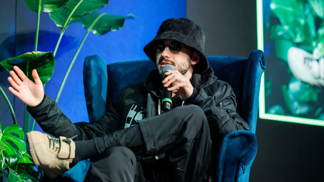 Azahriah a Forbes telt házas eseményén: Pacekok voltunk, nem volt hátradőlős pillanat