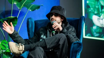 Azahriah a Forbes telt házas eseményén: Pacekok voltunk, nem volt hátradőlős pillanat