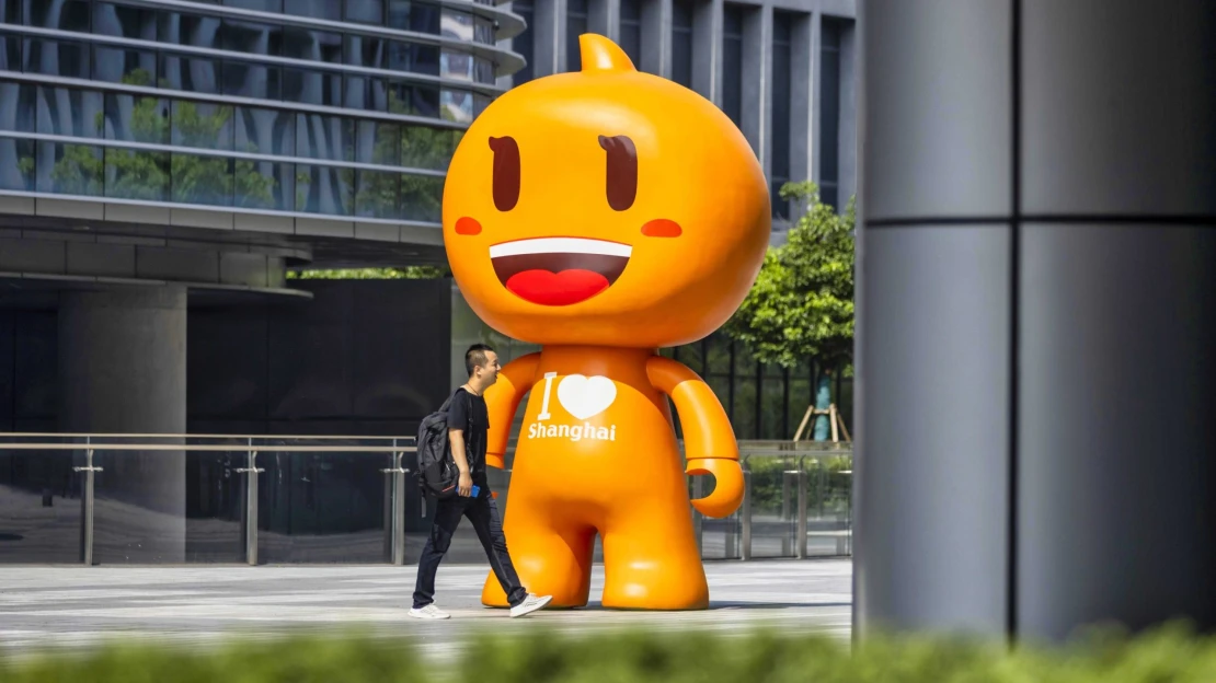 Nagy Márton az Alibaba ellen. A Magyarország-pótdíjról egyiküknek sincs igaza, de nem is ők veszítik vele a legtöbbet