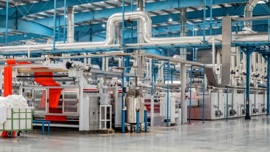 Pár éve négymilliárdot kaptak a kormánytól, most csődközelbe került a meglepő tulajdonosi hátterű vegyi üzem