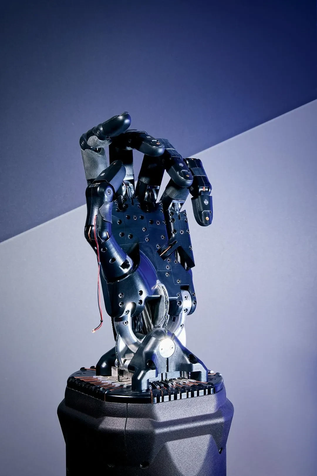 „Jó, hogy lett gyereked, így nem pusztítod el a jövőt.” Ilyen belülről a világ – valószínűleg – legfontosabb elméje, és most elmondja, mire készül