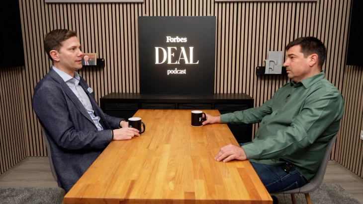 Halmos Ádám: Felmerült, hogy megveszem a Libriből a kiadót, de a vörös vonal megjelenése, az egy vörös vonal