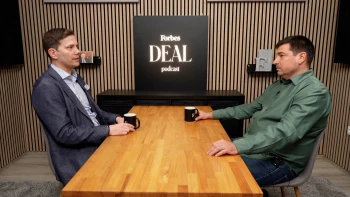 Halmos Ádám: Felmerült, hogy megveszem a Libriből a kiadót, de a vörös vonal megjelenése, az egy vörös vonal