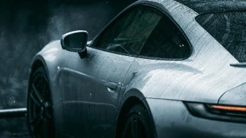 911-est vennél? A legenda él, de már rég nem ebből