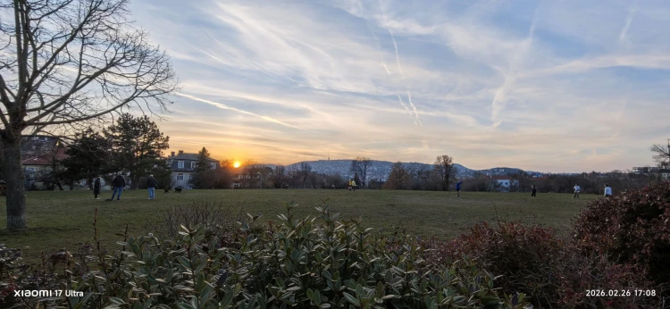 Sokkoló stratégiával hódítaná meg a felső kategóriás telefonok piacát a kínai mobilóriás_5