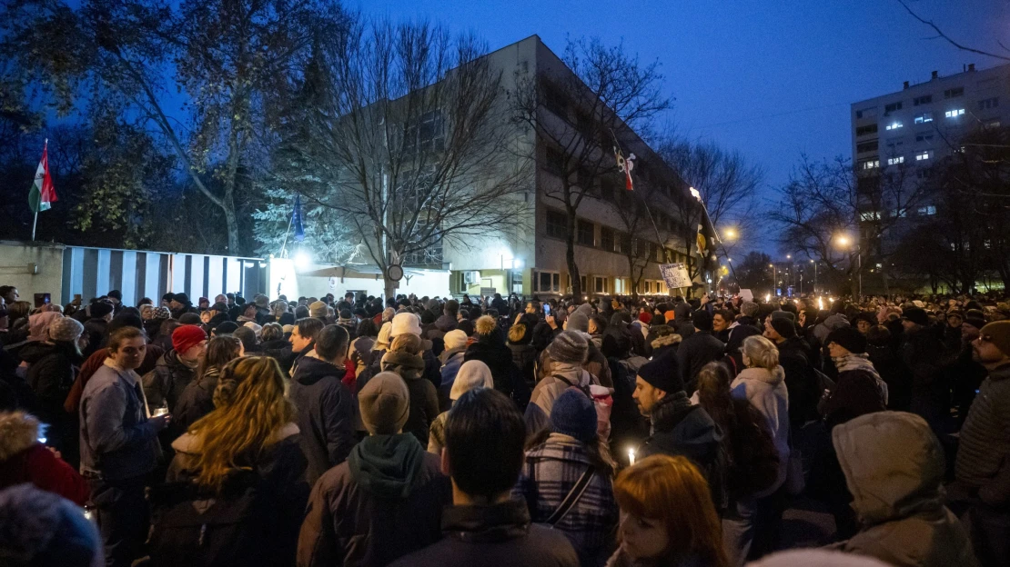 Szőlő utca: egy áldozat menekítette ki a bizonyítékokat