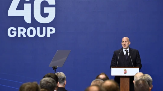 Több tízezer katonai jármű gyártására szerződött a 4iG története egyik legnagyobb megállapodásában, a régió fiatal fegyvergyárosával üzletelnek