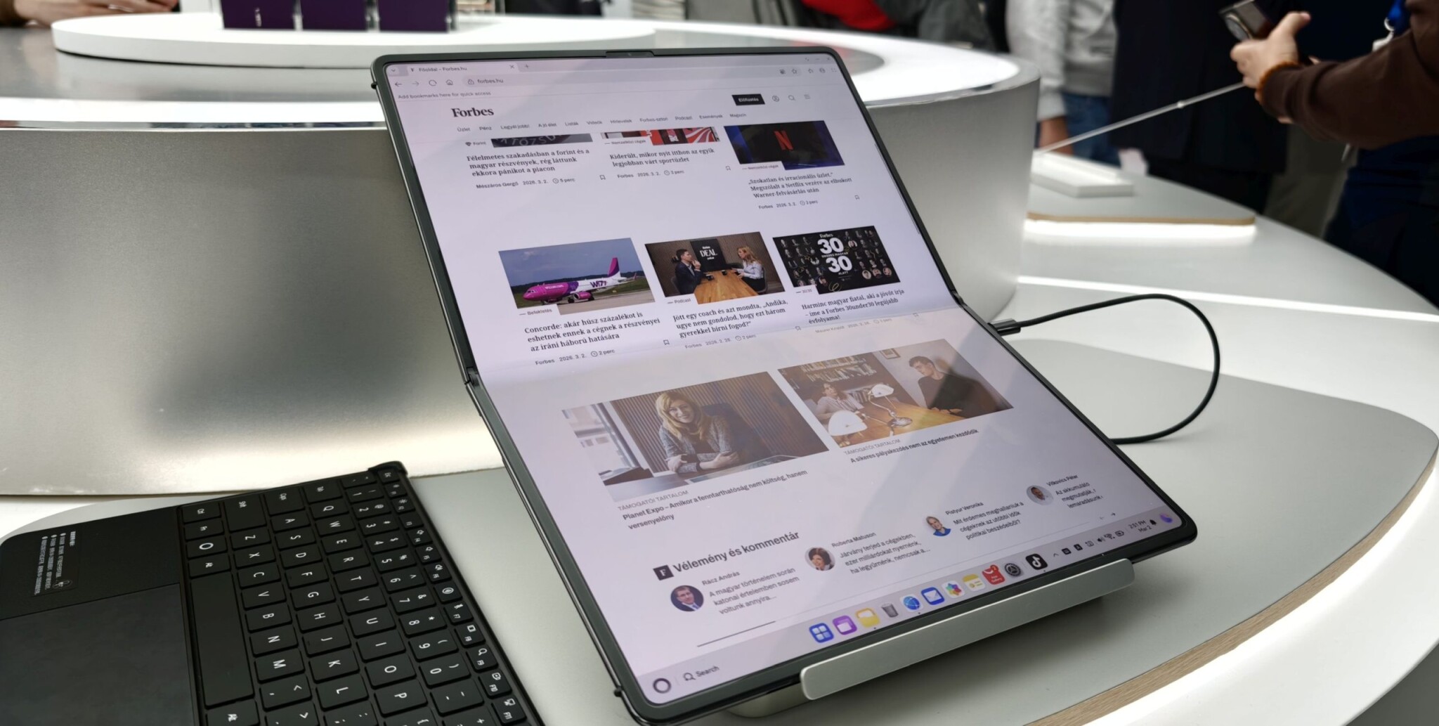 Huawei foldable laptop