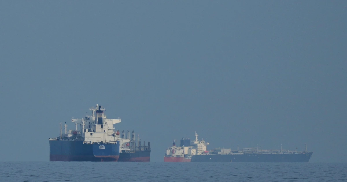 Pánik a világpiacon: a tankerek elleni iráni támadások miatt szárnyal az olaj ára